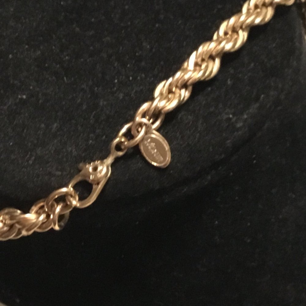 Lovely & thick Monet gold tone necklace - Picture 5 of 6